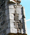 encadrement de fenêtre du pilier Est