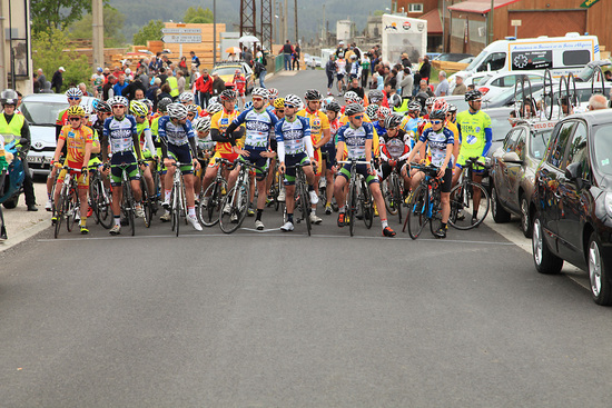 2015-05-25 Course cycliste départ des juniors