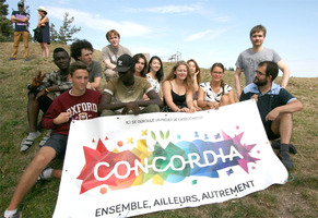 2017-08-24 chantier Concordia : avec l'emblème de Concordia