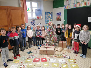 2022 12 17 Noël à l'école Jean Macé : avec les GS-CP