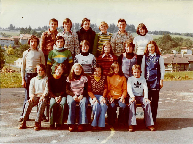 186 1975 Classe de 4ème au collège en 1975