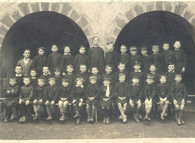 66 - Ecole publique en 1900 (environ)