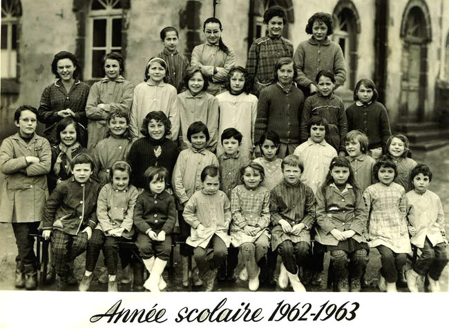 74-1962-1963 école laïque, une classe de filles